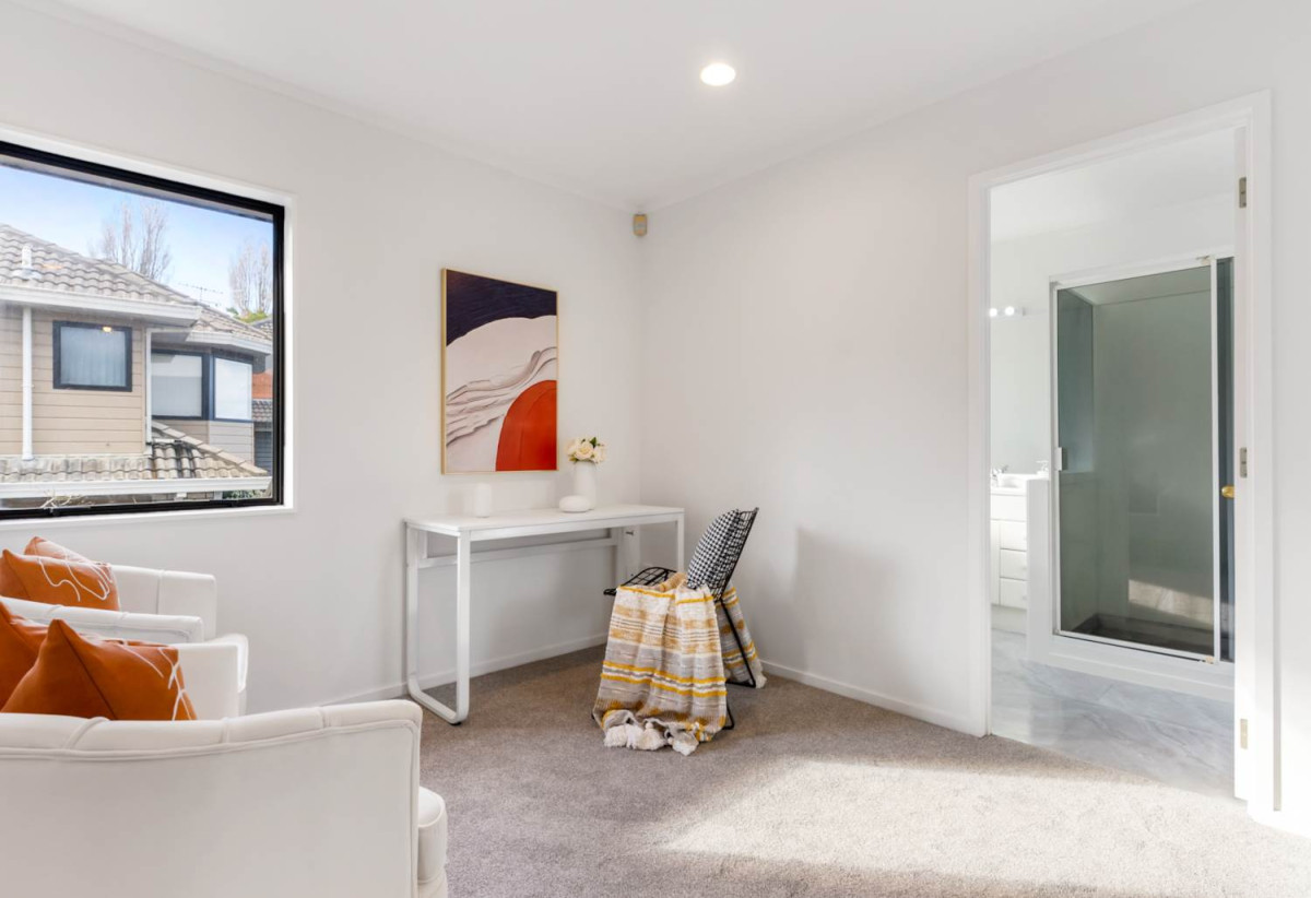 Macleans College zone, Solid brick and cedar construction, Standalone 3 beds 2 baths house with double garage, 0.7 km to Pigeon Mountain School, 0.9 km to Bucklands Beach Intermediate, 1.3 km to Macleans College, 1/28 Britannia Place, Half Moon Bay, Auckland