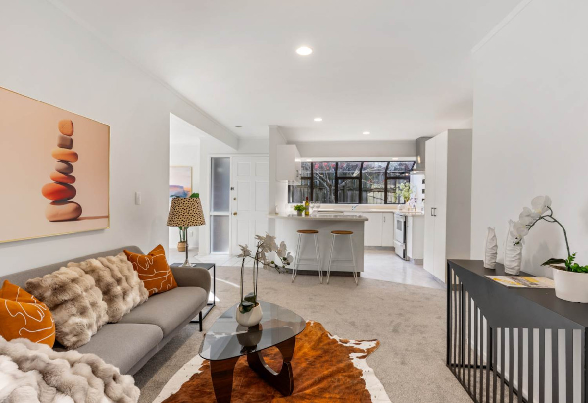 Macleans College zone, Solid brick and cedar construction, Standalone 3 beds 2 baths house with double garage, 0.7 km to Pigeon Mountain School, 0.9 km to Bucklands Beach Intermediate, 1.3 km to Macleans College, 1/28 Britannia Place, Half Moon Bay, Auckland