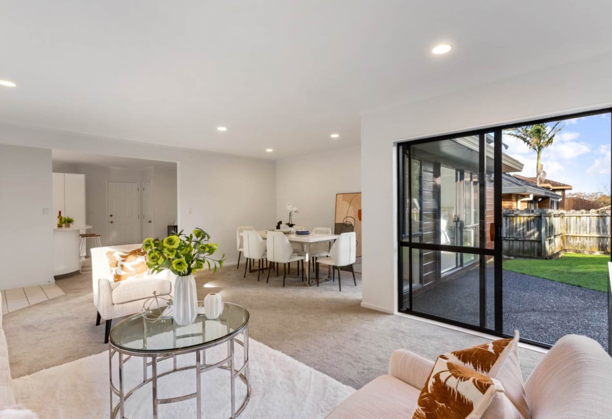Macleans College zone, Solid brick and cedar construction, Standalone 3 beds 2 baths house with double garage, 0.7 km to Pigeon Mountain School, 0.9 km to Bucklands Beach Intermediate, 1.3 km to Macleans College, 1/28 Britannia Place, Half Moon Bay, Auckland