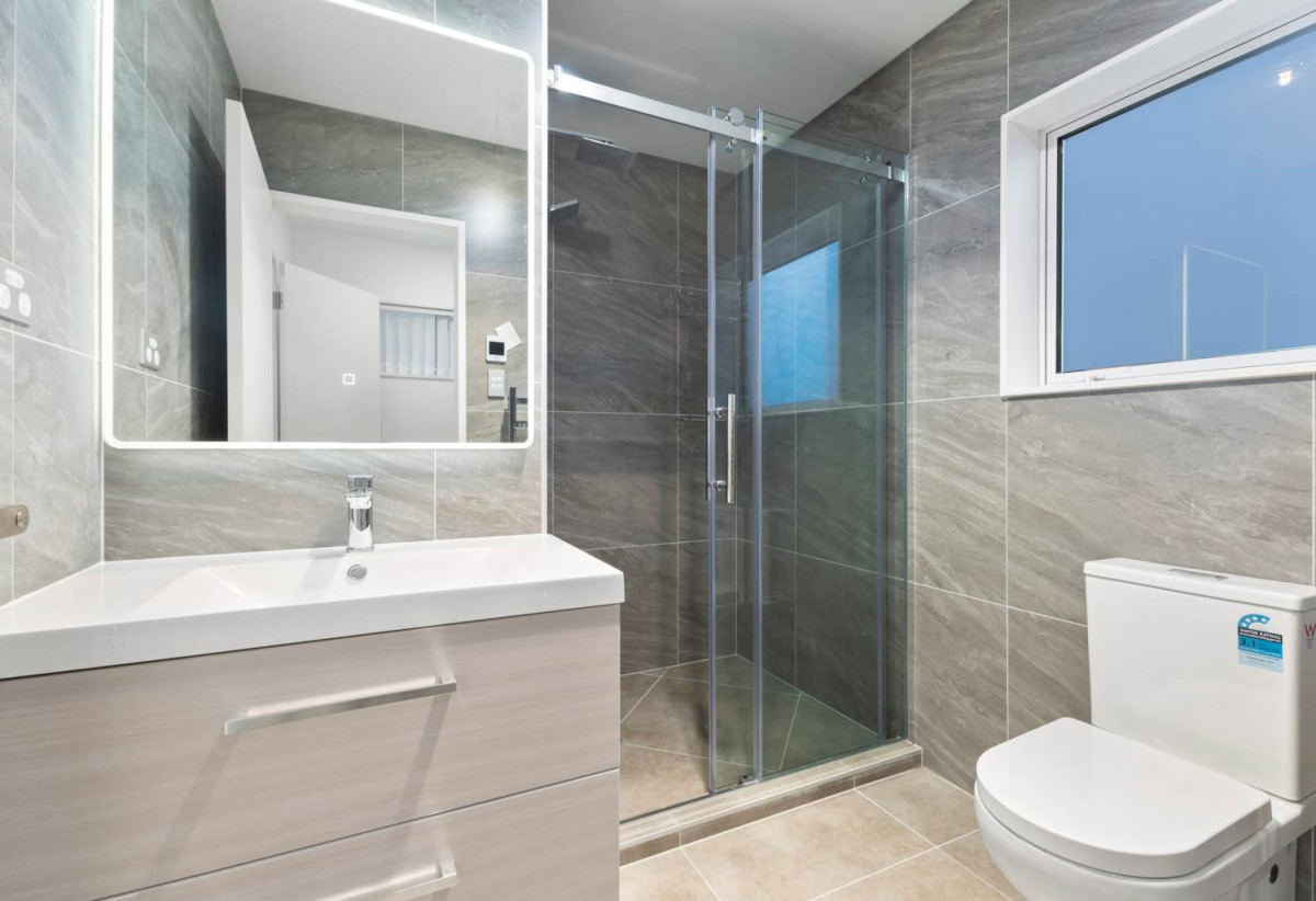 181m2 Brandnew 5 beds (2 ensuites) 3.5 baths home, Tandem internal-access garage for 2 cars, Expansive decking, In zone for Howick Intermediate, Howick College, Santa Maria College and Owairoa Primary School, 46D Elliot Street, Howick, Auckland