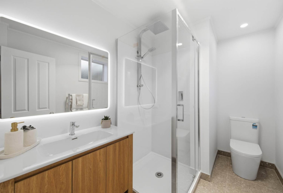 663m2 section, Renovated 5 beds + study room 3 baths house with car parks, close to schools, reserves, local shops, easy motorway access, 0.6 km to New Windsor School, 8 Condliffe Place, New Windsor, Auckland