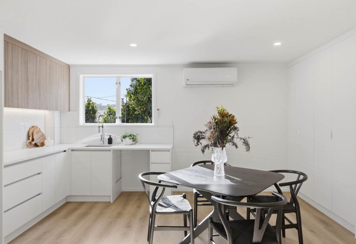 663m2 section, Renovated 5 beds + study room 3 baths house with car parks, close to schools, reserves, local shops, easy motorway access, 0.6 km to New Windsor School, 8 Condliffe Place, New Windsor, Auckland