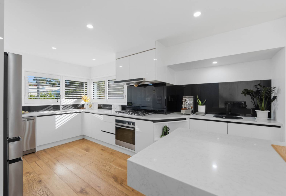 680m2 section with RC, EPA approved for 3-lot subdivision, 3 beds 1 bath house with carport, 58 Beechdale Crescent, Pakuranga Heights, Auckland