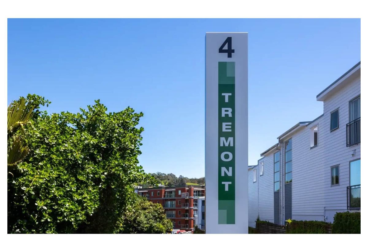 Mt Albert Grammar School zone, Freehold 2 bed (1 ensuite) 2 baths apartment with car park and additional visitor parking available, Exclusive resident access to a Tennis Court and Swimming Pool, With CCC issued and move-in ready, just moments from Westfield St Lukes, 0.4 km to Mt Albert Grammar School, 0.7 km to Edendale School (Auckland), 0.9 km to Mt Albert School, 220/4 Wagener Place, Mt Albert, Auckland