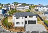 478m2 section, 5 beds (1 ensuite) 3 baths house, double garage, 1 bed 1 bath ground floor, 4 + 1 layout, 5 Mara Way, Sunnyvale, Auckland
