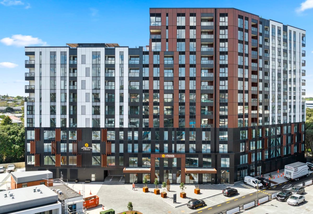Fully managed hotel unit, Only 20 units remaining, Studio and One Bedroom hotels – 24m-41m2 – Priced from $254,999 to $409,999 – (Including carpark) Plus GST, your investment is operated under one of the world’s leading hospitality brands as well as Personal use of your unit available to you on your own trips to Auckland. 20 Park Avenue (Hotel), Ellerslie, Auckland