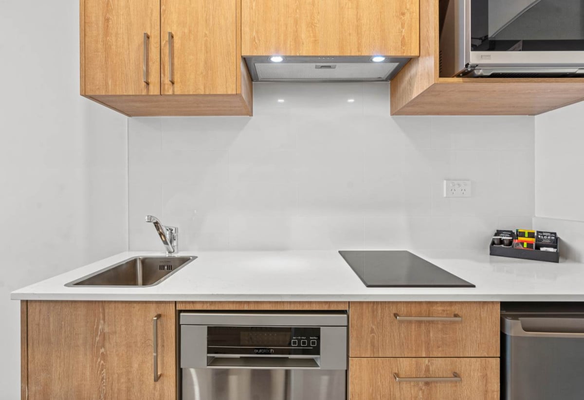 Fully managed hotel unit, Only 20 units remaining, Studio and One Bedroom hotels – 24m-41m2 – Priced from $254,999 to $409,999 – (Including carpark) Plus GST, your investment is operated under one of the world’s leading hospitality brands as well as Personal use of your unit available to you on your own trips to Auckland. 20 Park Avenue (Hotel), Ellerslie, Auckland