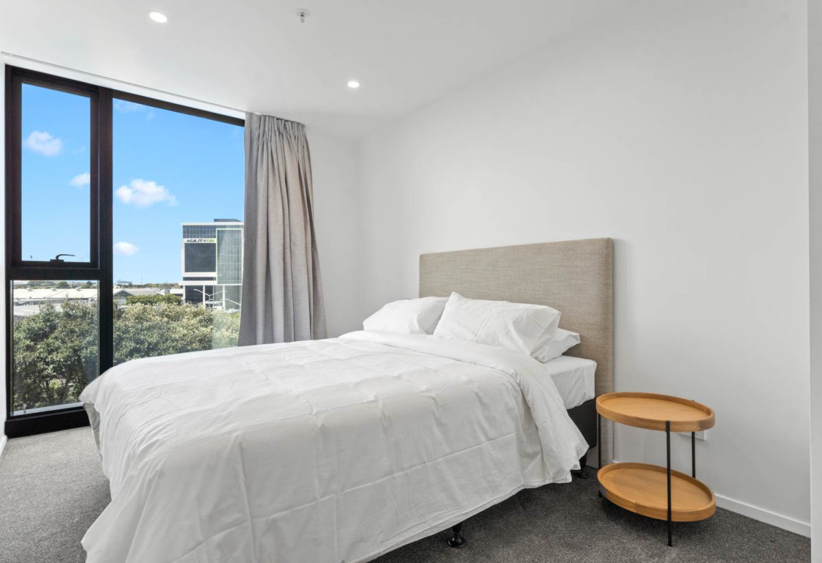 40 Apartments Released as Developer Moves on, Studio – 30m2 – Priced at $345,000, One bedroom – 43-61m2 – Pricing from $535,000, Two bedroom – 66-76m2 – Pricing from $699,000, Dual Key – 76m2 – Priced at $899,000, Cafés and restaurants are within walking distance, 20 Park Avenue (Residential), Ellerslie, Auckland