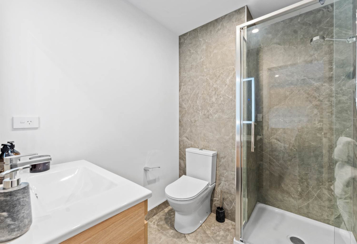 40 Apartments Released as Developer Moves on, Studio – 30m2 – Priced at $345,000, One bedroom – 43-61m2 – Pricing from $535,000, Two bedroom – 66-76m2 – Pricing from $699,000, Dual Key – 76m2 – Priced at $899,000, Cafés and restaurants are within walking distance, 20 Park Avenue (Residential), Ellerslie, Auckland