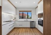 Motivated vendors, 5 Beds (2 ensuites) 3.5 baths house with double garage, 1 ensuite ground floor, close to schools, Lynn Mall, 0.5 km to Kelston Girls’ College, 0.6 km to Kelston School, 1 km to Kelston Boys’ High School, 1A Maunder Place, New Lynn, Auckland