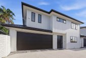 Motivated vendors, 5 Beds (2 ensuites) 3.5 baths house with double garage, 1 ensuite ground floor, close to schools, Lynn Mall, 0.5 km to Kelston Girls’ College, 0.6 km to Kelston School, 1 km to Kelston Boys’ High School, 1A Maunder Place, New Lynn, Auckland