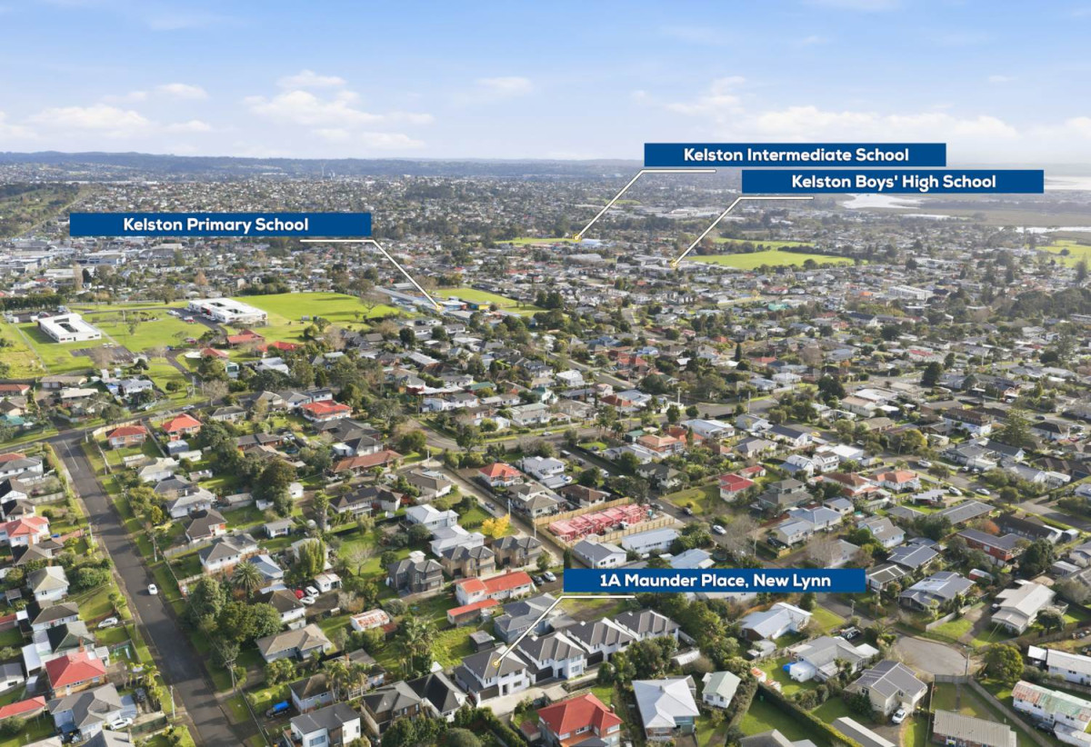 Motivated vendors, 5 Beds (2 ensuites) 3.5 baths house with double garage, 1 ensuite ground floor, close to schools, Lynn Mall, 0.5 km to Kelston Girls’ College, 0.6 km to Kelston School, 1 km to Kelston Boys’ High School, 1A Maunder Place, New Lynn, Auckland