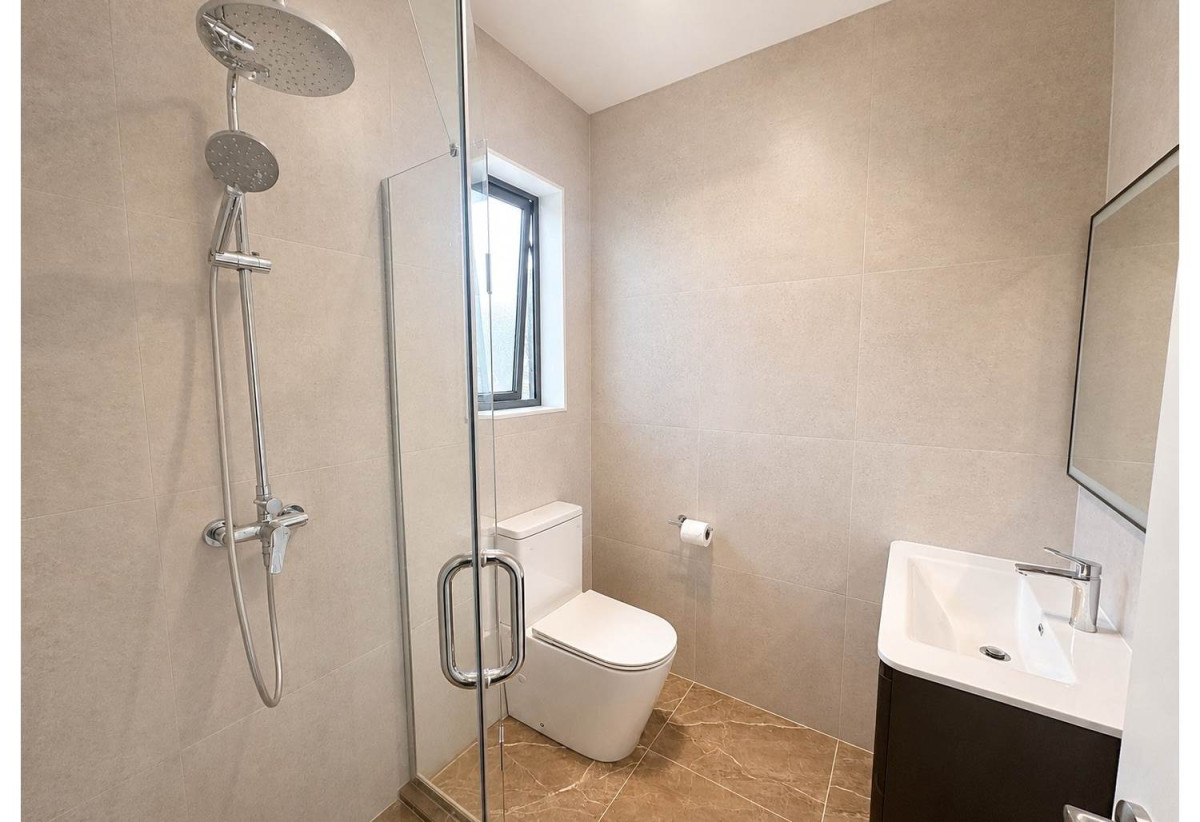 For rent, 2 kitchens, 5 beds (1 ensuite) 3.5 baths house with double garage and 2 beds granny, available 11th July, 62 Lime Hill Rise, Flat Bush, Auckland