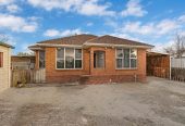 Vendors have committed to their ”Plan B”, Auction Must Sell, 1012m2 section with RC approved for 6 lots subdivision, Brick and tile 3 beds 2 baths house with garage and workshop, 0.2 km to Manurewa High School, 50 Browns Road, Manurewa, Auckland