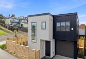 Directly opposite Sherwood Primary School, Brandnew standalone 4 beds 2.5 baths home with garage, close to schools, local shops, parks, beach, Zoned for Sherwood Primary, Northcross Intermediate and Long Bay College, 15 Montclair Rise, Browns Bay, Auckland