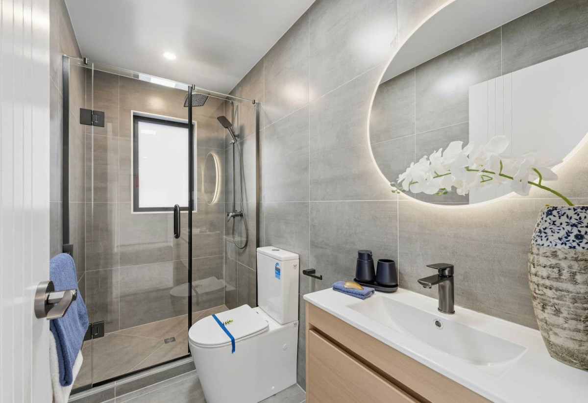 Directly opposite Sherwood Primary School, Brandnew standalone 4 beds 2.5 baths home with garage, close to schools, local shops, parks, beach, Zoned for Sherwood Primary, Northcross Intermediate and Long Bay College, 15 Montclair Rise, Browns Bay, Auckland