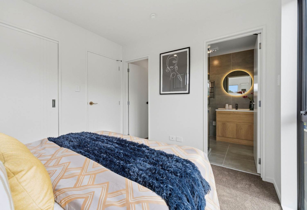 Directly opposite Sherwood Primary School, Brandnew standalone 4 beds 2.5 baths home with garage, close to schools, local shops, parks, beach, Zoned for Sherwood Primary, Northcross Intermediate and Long Bay College, 15 Montclair Rise, Browns Bay, Auckland