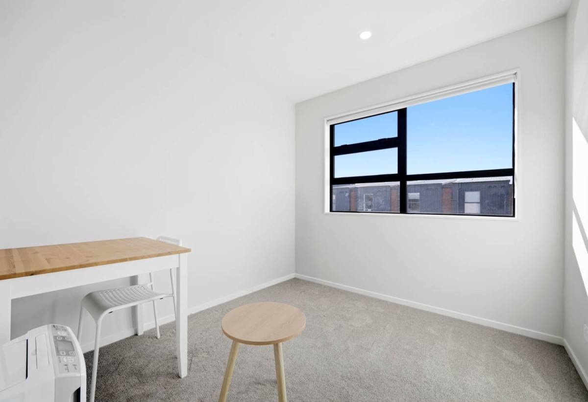 3 beds 2.5 baths duplex home with garage, close to schools, Bomb Point Reserve, Te Ara Manawa Coastal Walkway, shops, 0.4 km to Hobsonville Point Primary School, 1 km to Hobsonville Point Secondary School, 2 Whakatere Lane, Hobsonville, Auckland