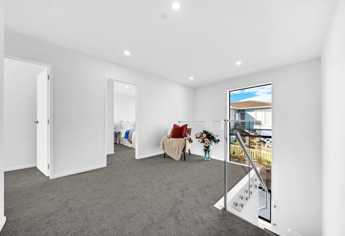 135m2 Freehold 3 beds 2.5 bath tome with garage, Lot 4/1 Pauline Place, Bucklands Beach, Auckland