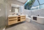 739m2 section, 5 beds (1 ensuite) + study 3 baths house with double garage and swimming pool, 2 bed 1 bath ground floor, 49 Weatherly Road, Torbay, Auckland