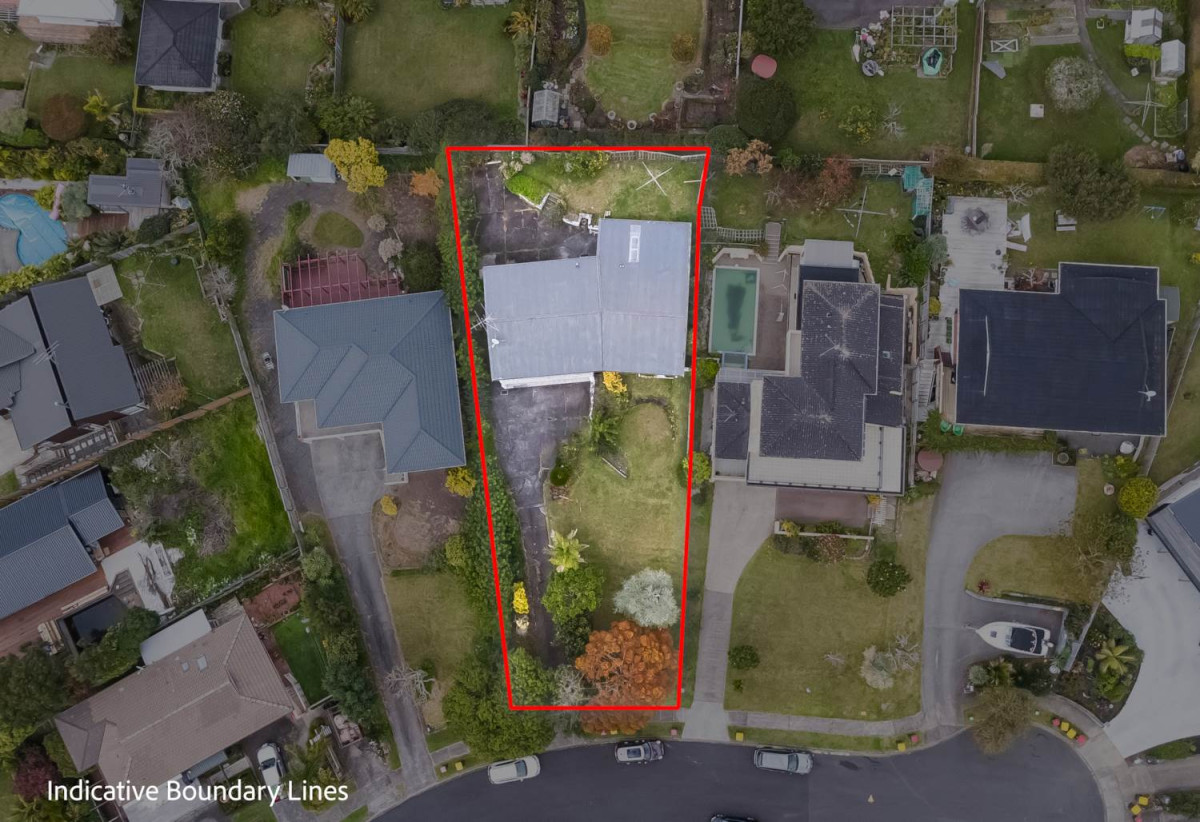 819m2 section, 0.7 km to Macleans College, Sea Views, 3 beds 2 baths house with garage, a lower-level rumpus room, 6 Nickleby Place, Mellons Bay, Auckland