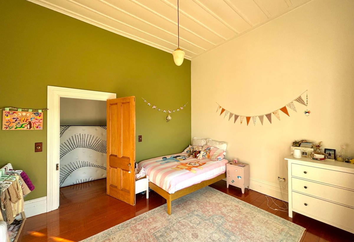 For rent, 4 beds (1 ensuite) 2 bathshouse with double garage, Private beach access, Expansive waterfront grounds, available 24th July, 700 Pukapuka Road, Mahurangi West, Auckland