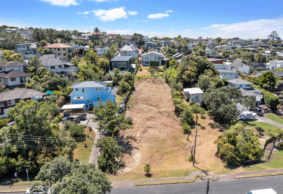 Rangitoto College zone, 1012m2 section, Luxury Coastal Opportunity, 23 Sandown Road, Rothesay Bay, Auckland