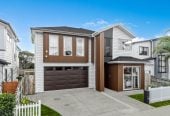 5 beds (3 ensuites) 4.5 baths house with double garage, close to schools, shops, coastal walkways, local reserves, 0.6 km to Scott Point School, 1.5 km to Hobsonville Point Secondary School, 12 Kokowai Parade, Hobsonville, Auckland
