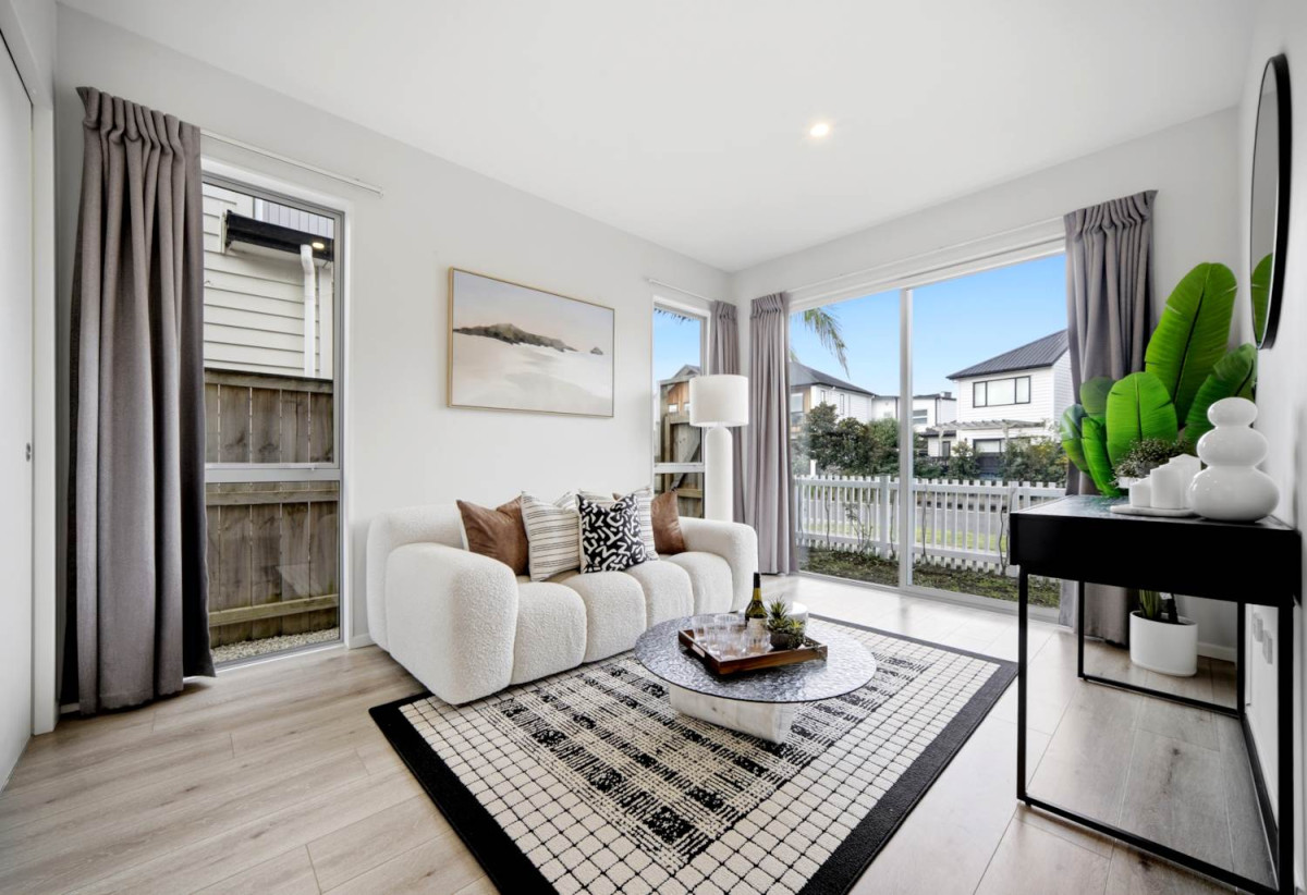 5 beds (3 ensuites) 4.5 baths house with double garage, close to schools, shops, coastal walkways, local reserves, 0.6 km to Scott Point School, 1.5 km to Hobsonville Point Secondary School, 12 Kokowai Parade, Hobsonville, Auckland