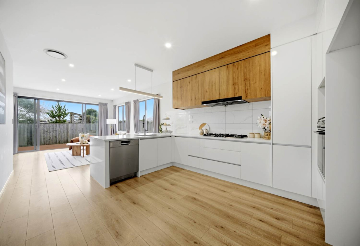 5 beds (3 ensuites) 4.5 baths house with double garage, close to schools, shops, coastal walkways, local reserves, 0.6 km to Scott Point School, 1.5 km to Hobsonville Point Secondary School, 12 Kokowai Parade, Hobsonville, Auckland