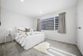5 beds (3 ensuites) 4.5 baths house with double garage, close to schools, shops, coastal walkways, local reserves, 0.6 km to Scott Point School, 1.5 km to Hobsonville Point Secondary School, 12 Kokowai Parade, Hobsonville, Auckland