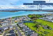 5 beds (3 ensuites) 4.5 baths house with double garage, close to schools, shops, coastal walkways, local reserves, 0.6 km to Scott Point School, 1.5 km to Hobsonville Point Secondary School, 12 Kokowai Parade, Hobsonville, Auckland