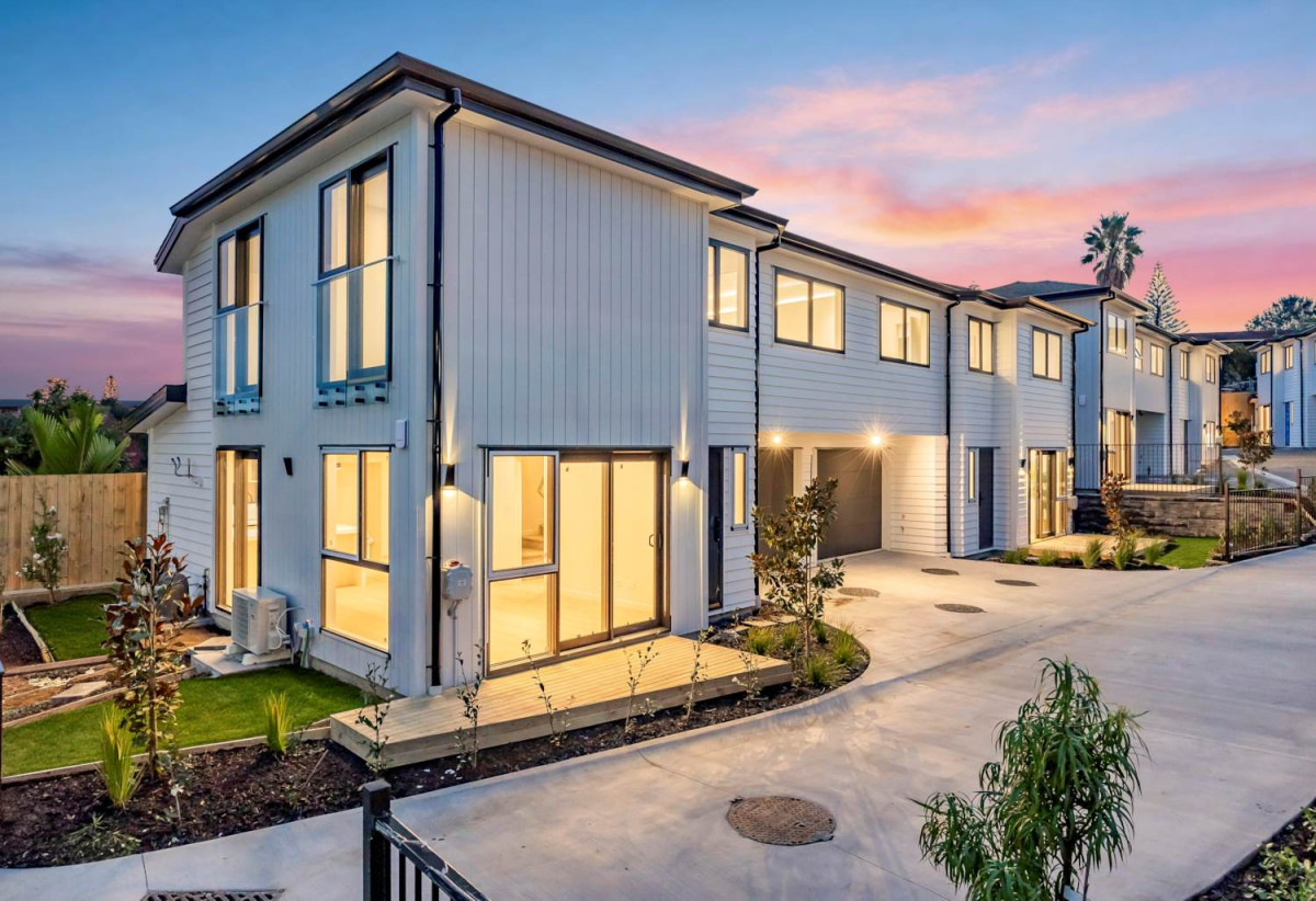 Brandnew 3 beds 2.5 baths home with garage, located opposite childcare facilities and local shops, close to schools, park, golf club, 0.4 km to Lynfield College, 0.7 km to Marshall Laing School, 1.1 km to Halsey Drive School, Lot 6/3 Commodore Drive, Lynfield, Auckland
