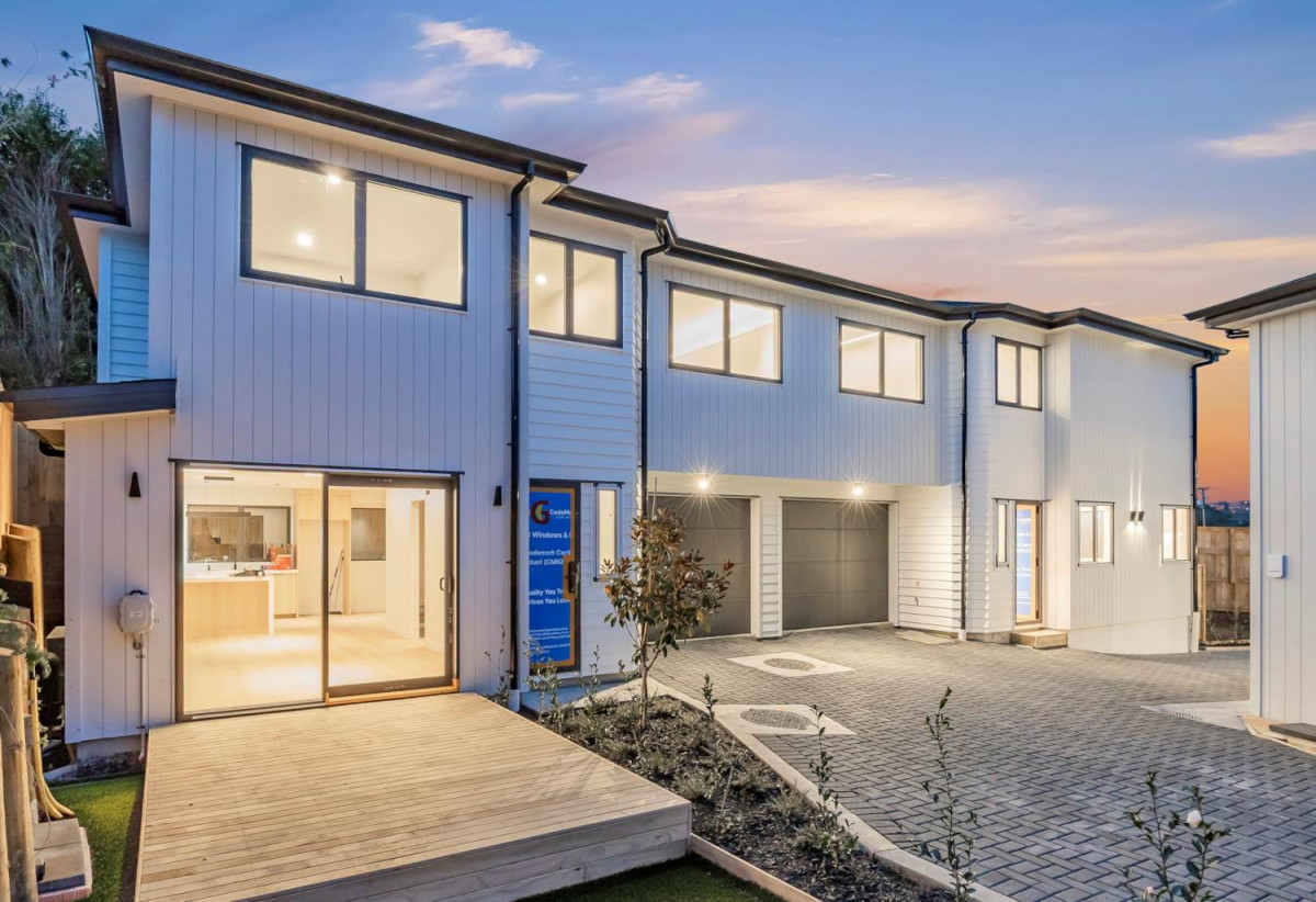 Brandnew 3 beds 2.5 baths home with garage, located opposite childcare facilities and local shops, close to schools, park, golf club, 0.4 km to Lynfield College, 0.7 km to Marshall Laing School, 1.1 km to Halsey Drive School, Lot 6/3 Commodore Drive, Lynfield, Auckland