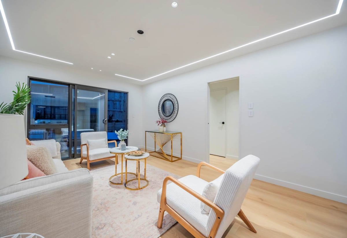 Brandnew 3 beds 2.5 baths home with garage, located opposite childcare facilities and local shops, close to schools, park, golf club, 0.4 km to Lynfield College, 0.7 km to Marshall Laing School, 1.1 km to Halsey Drive School, Lot 6/3 Commodore Drive, Lynfield, Auckland