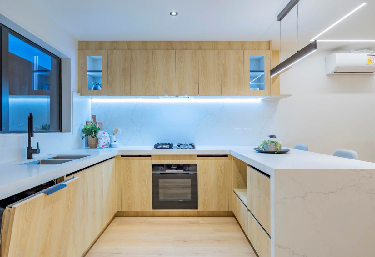 Brandnew 3 beds 2.5 baths home with garage, located opposite childcare facilities and local shops, close to schools, park, golf club, 0.4 km to Lynfield College, 0.7 km to Marshall Laing School, 1.1 km to Halsey Drive School, Lot 6/3 Commodore Drive, Lynfield, Auckland