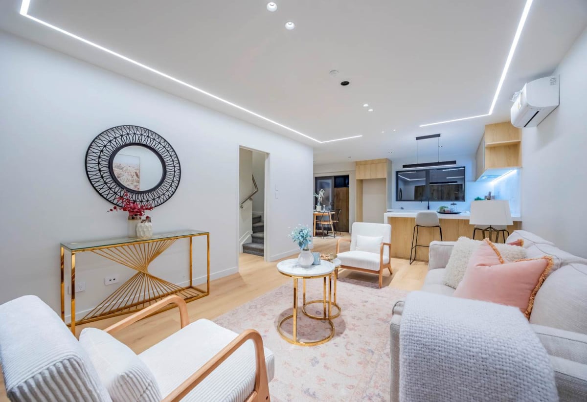 Brandnew 3 beds 2.5 baths home with garage, located opposite childcare facilities and local shops, close to schools, park, golf club, 0.4 km to Lynfield College, 0.7 km to Marshall Laing School, 1.1 km to Halsey Drive School, Lot 6/3 Commodore Drive, Lynfield, Auckland