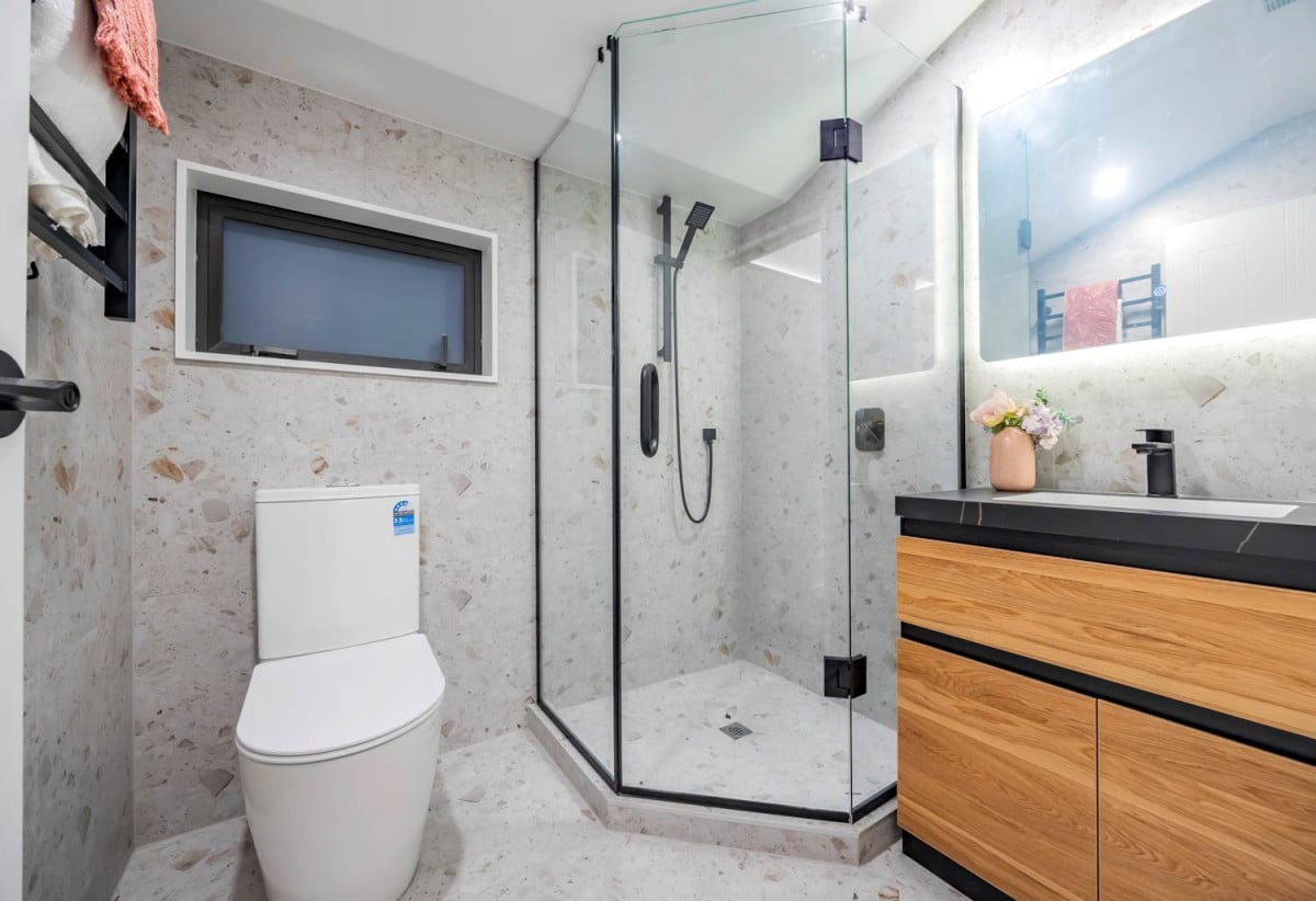 Brandnew 3 beds 2.5 baths home with garage, located opposite childcare facilities and local shops, close to schools, park, golf club, 0.4 km to Lynfield College, 0.7 km to Marshall Laing School, 1.1 km to Halsey Drive School, Lot 6/3 Commodore Drive, Lynfield, Auckland