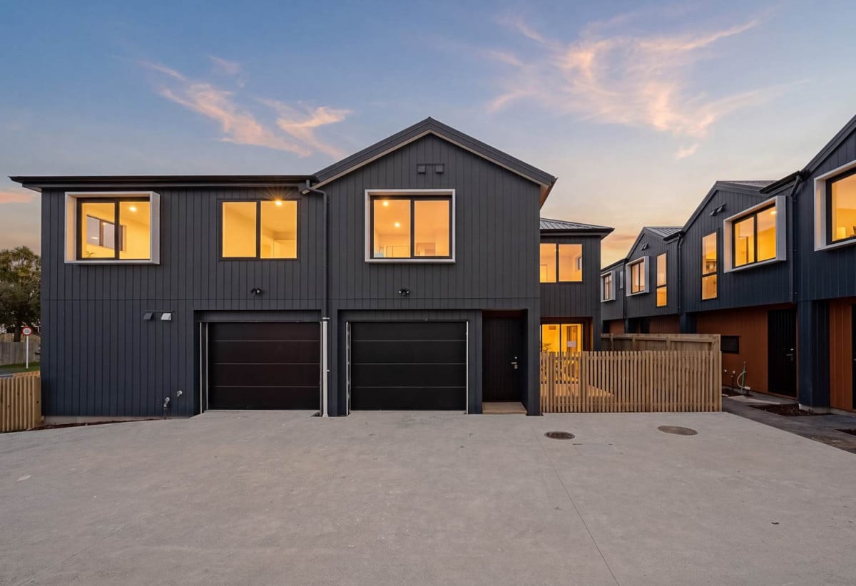 10 Years Master Builder Warranty, 132m2 Brandnew freehold 3 beds 2.5 baths duplex home with garage, 0.2 km to Anchorage Park School, 0.9 km to Edgewater College, 1.2 km to Pakuranga Intermediate, Lot 1/57 Tiraumea Drive, Pakuranga, Auckland