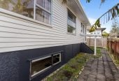 3 beds 2 baths house with carport, downstairs two large multipurpose rooms, close to schools, shops, reserves, 0.3 km to Beach Haven School, 1 km to Birkdale Intermediate School, 1/278 Rangatira Road, Beach Haven, Auckland