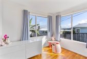 3 beds 2 baths house with carport, downstairs two large multipurpose rooms, close to schools, shops, reserves, 0.3 km to Beach Haven School, 1 km to Birkdale Intermediate School, 1/278 Rangatira Road, Beach Haven, Auckland