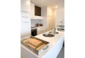 Auckland Girls’ Grammar School zone, 66m2 Leasehold 2 beds 2 baths apartment with car park, just a short walk from Commercial Bay, Queen Street, 2 km to Auckland Girls’ Grammar School, 607/2 Beach Road, City Centre, Auckland