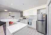 Must Sell, Auckland Girls’ Grammar School zone, Pet-friendly, 110m2 Freehold 2 beds (1 ensuite) 2 baths apartment with car park, 2 good-sized bedrooms, both with sliders access to the balcony, move-in ready, 0.6 km to Auckland Girls’ Grammar School, 7D/205-215 Hobson Street, City Centre, Auckland