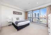 Must Sell, Auckland Girls’ Grammar School zone, Pet-friendly, 110m2 Freehold 2 beds (1 ensuite) 2 baths apartment with car park, 2 good-sized bedrooms, both with sliders access to the balcony, move-in ready, 0.6 km to Auckland Girls’ Grammar School, 7D/205-215 Hobson Street, City Centre, Auckland