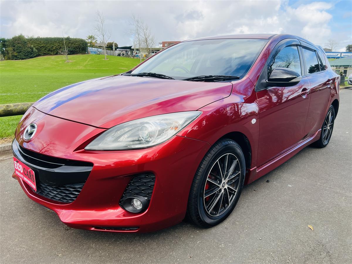2013 Mazda Axela NEW STEREO APPLE CAR PLAY Hatchback Automatic, 5 seats, Petrol, 1,500 cc, 56,707 km