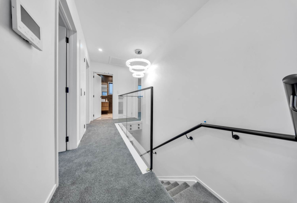 10-Year Building Warranty, Brandnew standalone 4 beds 2.5 baths home with garage, close to shopping centres, schools, parks, and everyday amenities, 0.3 km to Edgewater College, 1.1 km to Anchorage Park School, 1.2 km to Pakuranga Intermediate, Lot 4/106 Edgewater Drive, Pakuranga, Auckland