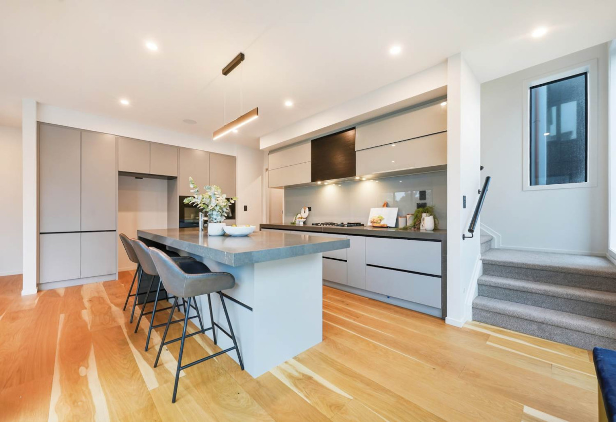 Macleans College zone, 231m2 Brandnew standalone 4 beds (2 ensuites) 3.5 baths house with double garage on 414m2 section, move-in ready, nearby the beach, 0.7 km to Bucklands Beach Primary School, 1.3 km to Macleans College and Bucklands Beach Intermediate, 18B The Esplanade, Eastern Beach, Auckland
