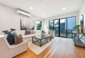 Macleans College zone, 231m2 Brandnew standalone 4 beds (2 ensuites) 3.5 baths house with double garage on 414m2 section, move-in ready, nearby the beach, 0.7 km to Bucklands Beach Primary School, 1.3 km to Macleans College and Bucklands Beach Intermediate, 18B The Esplanade, Eastern Beach, Auckland