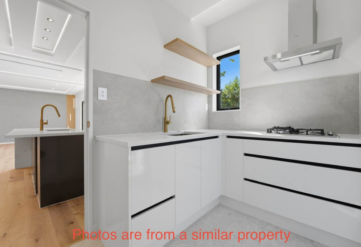 2 kitchens, 180m2 Brandnew 5 beds (1 ensuite) 3 baths house, double garage, 2 beds granny, 189 Otuwairoa Esplanade, Papakura, Auckland