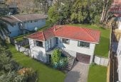 Rangitoto College zone, 3 beds 1 bath house on 650m2 section, with RC, EPA approved for 3 standalone 5 beds 4 baths double garage homes, 55 Oaktree Avenue, Browns Bay, Auckland